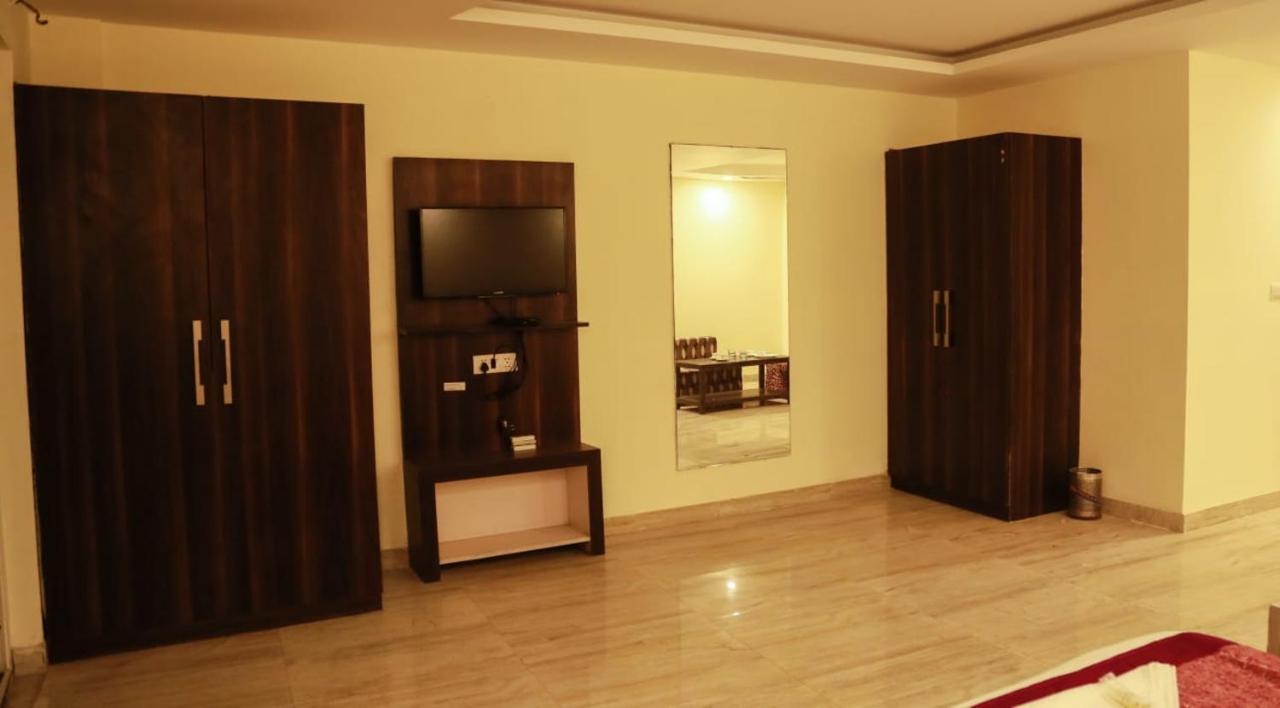 Basoya Farm 2Bhk Villla With Pool - 10 Min Away From Chattarpur Faridabad Esterno foto