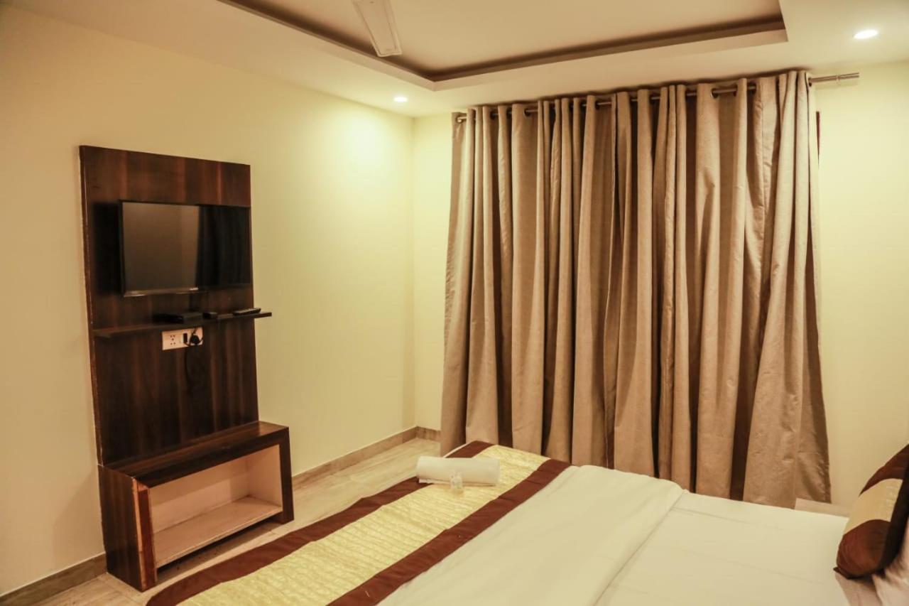 Basoya Farm 2Bhk Villla With Pool - 10 Min Away From Chattarpur Faridabad Esterno foto